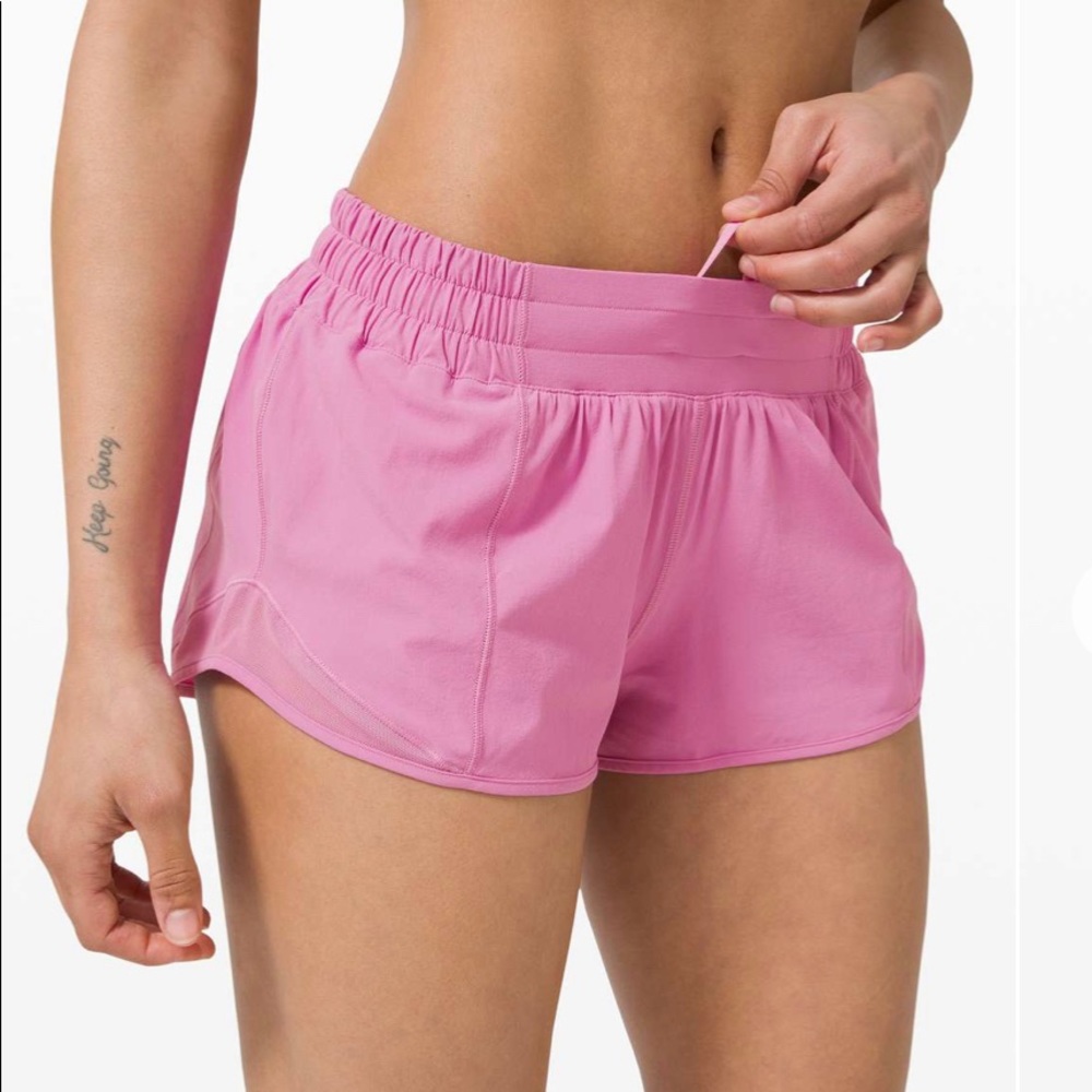 lululemon magenta glow Hotty hot short 2.5” inseam RARE COLOR